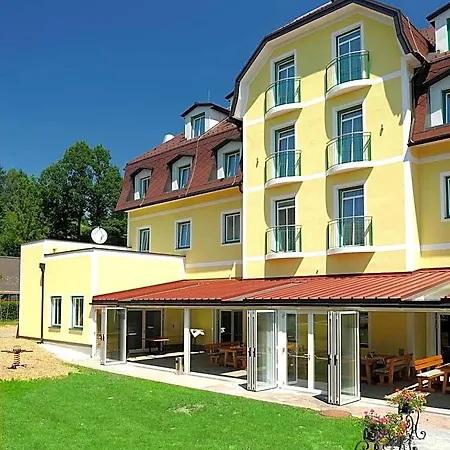 Hotel-restaurant Kirchenwirt Aigen 3*