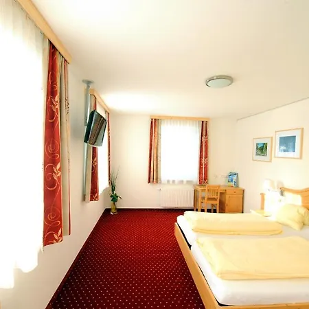 فندق Hotel-restaurant Kirchenwirt Aigen 3*