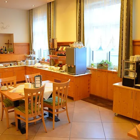 Hotel-restaurant Kirchenwirt Aigen 3*