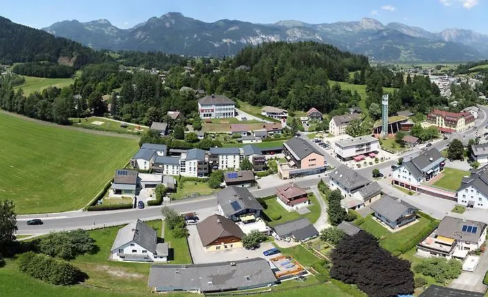 Hotel-restaurant Kirchenwirt Aigen 3* آيغن إم إنشتال