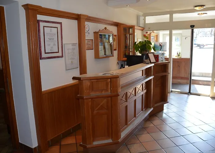 فندق Hotel-restaurant Kirchenwirt Aigen 3*