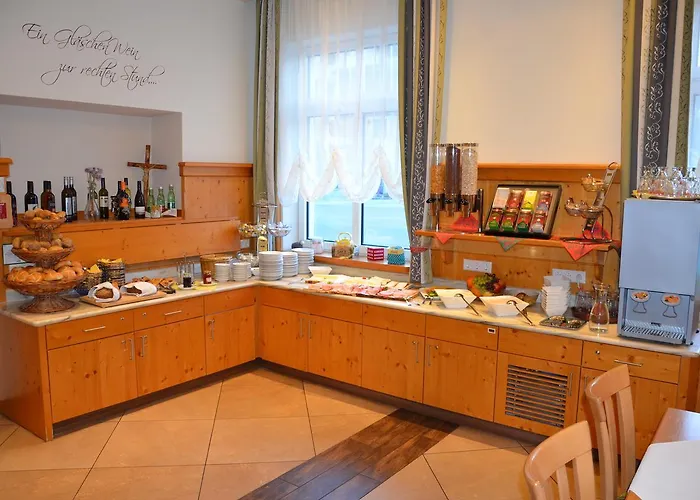 Hotel-restaurant Kirchenwirt Aigen آيغن إم إنشتال